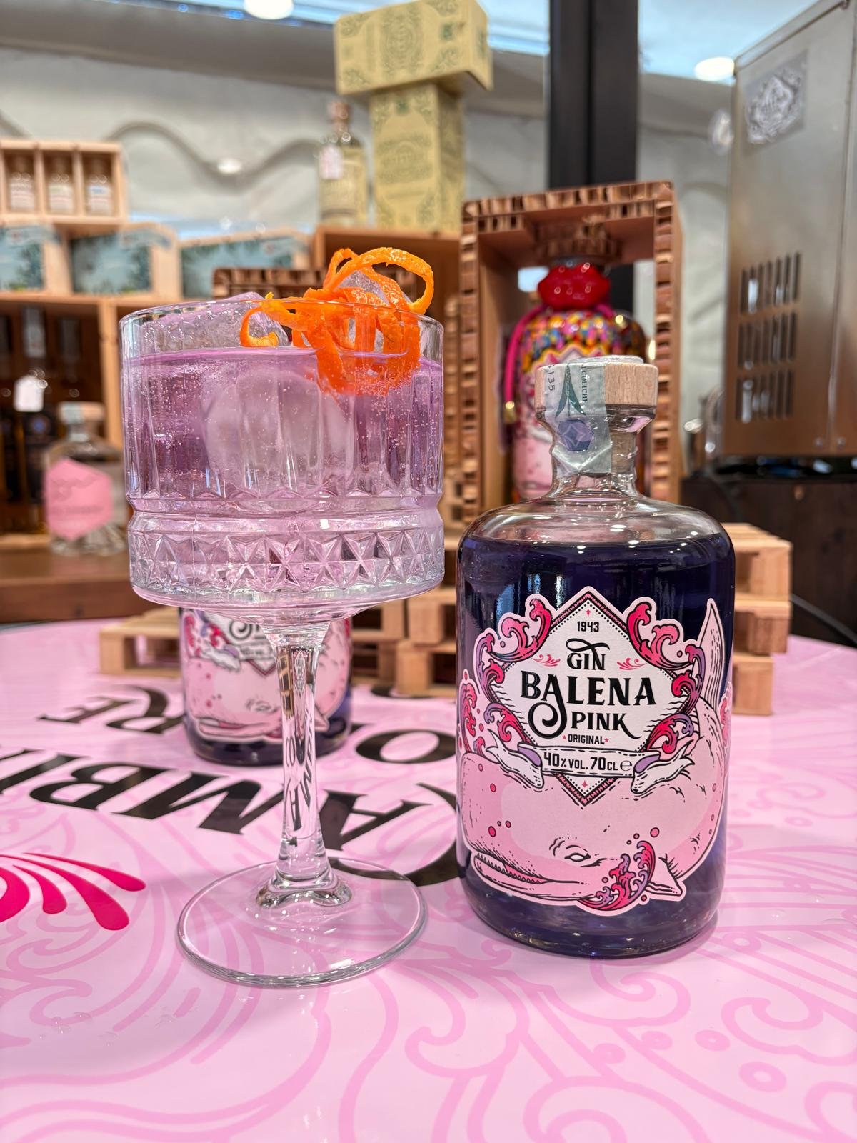 Gin Tonic perfetto con Gin Balena Pink: la ricetta che cambia colore